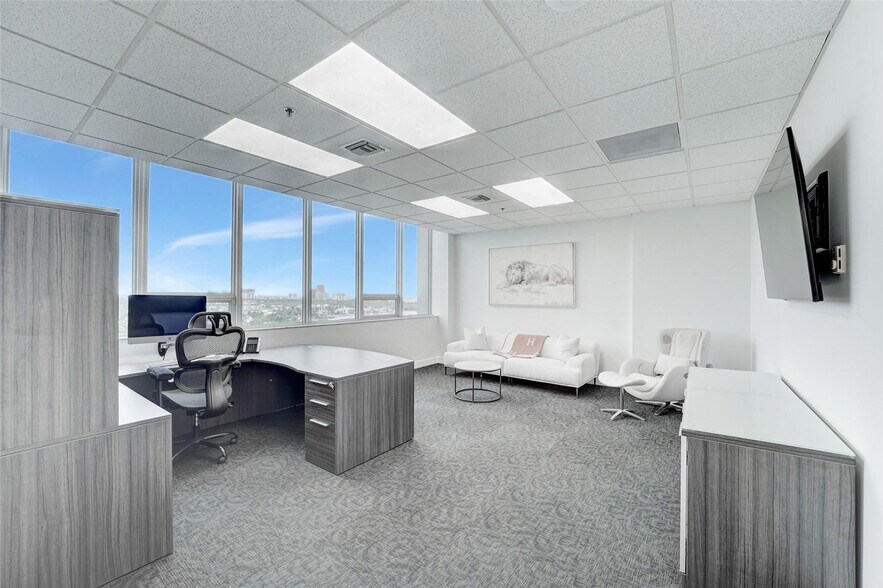 More Photos Of 2455 E Sunrise Blvd, Fort Lauderdale Loft Creative Space For Sale