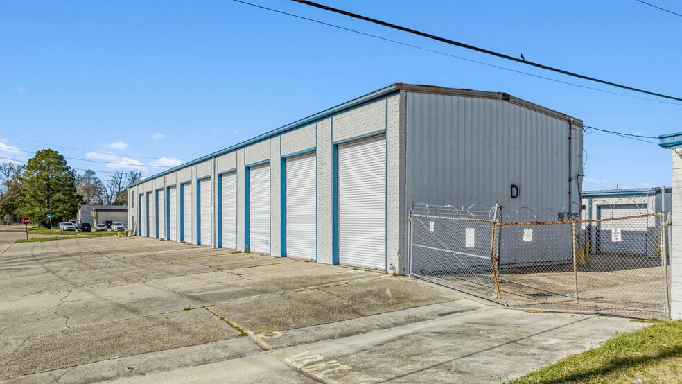 More Photos Of 8535 GSRI Ave, Baton Rouge Self Storage For Sale