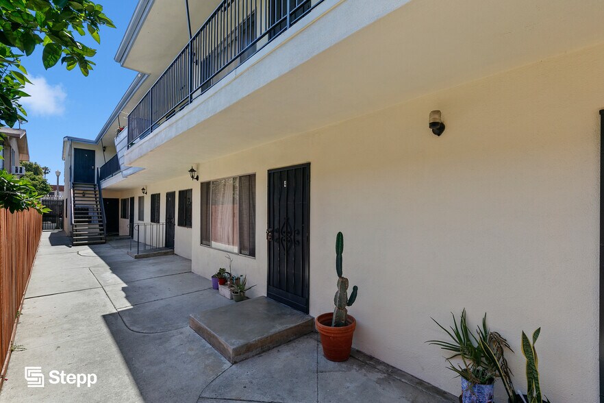 More Photos Of 1123 Cedar Ave, Long Beach Apartments For Sale