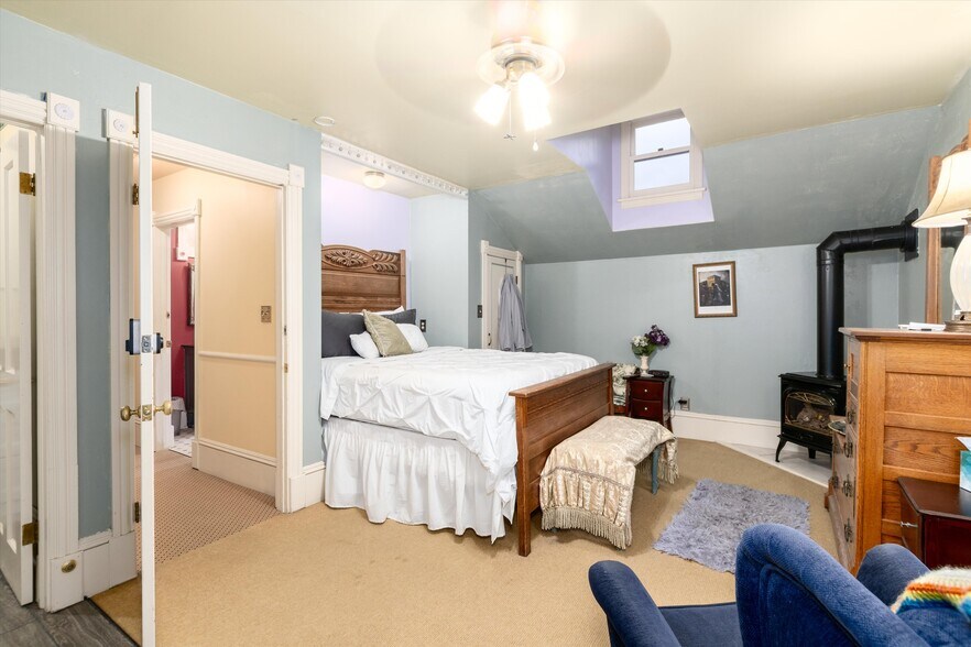 More Photos Of 200 Rose St, Georgetown Hospitality For Sale