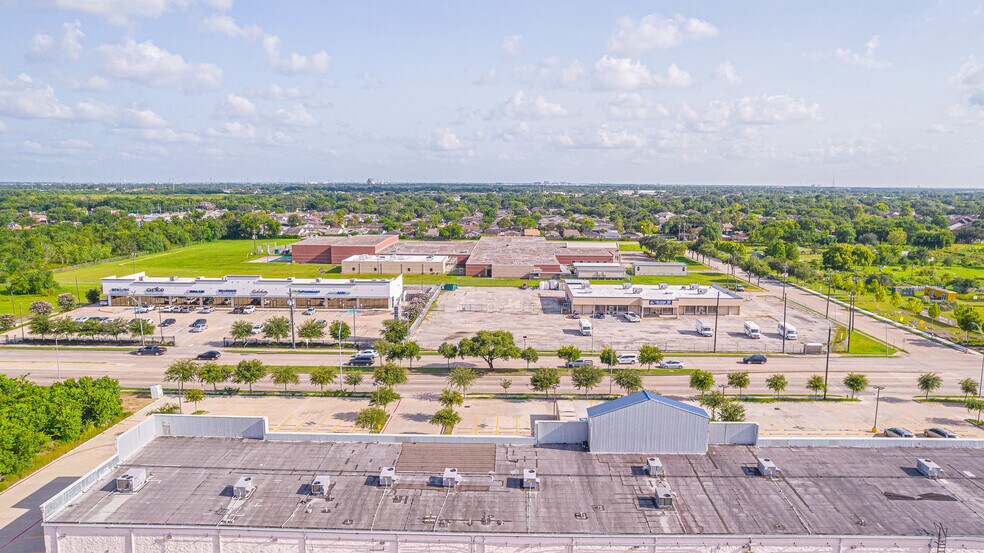 More Photos Of 12455 Beechnut St, Houston Land For Sale