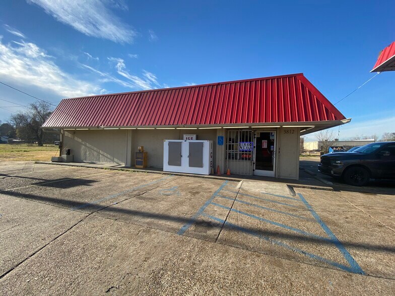 More Photos Of 3812 3rd St, Alexandria Freestanding For Sale