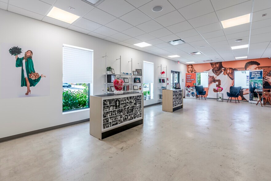 More Photos Of 1014 N Dixie Hwy, Lake Worth Beach Loft Creative Space For Sale