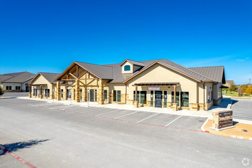 More Photos Of 790 Generations Dr, New Braunfels Unknown For Lease