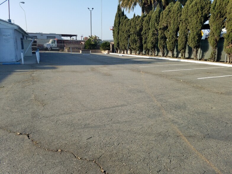 More Photos Of 2805 E South St, Long Beach Warehouse For Sale