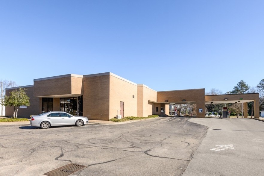 More Photos Of 102 W Main St, Plymouth Bank For Sale