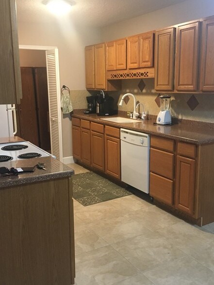 More Photos Of 1840 Sarno Rd, Melbourne Office For Sale