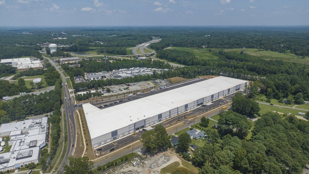 More Photos Of 933 Ellis Rd, Durham Distribution For Lease