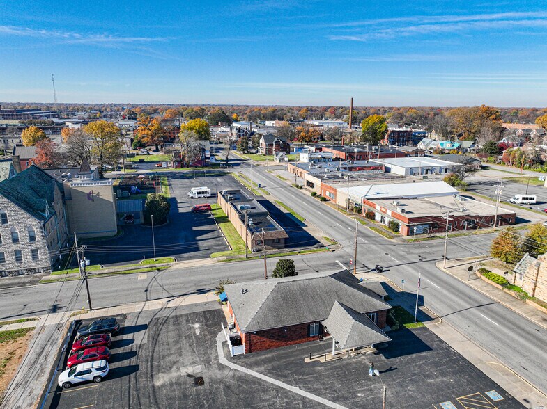 More Photos Of 630 Jefferson St, Paducah Office For Sale