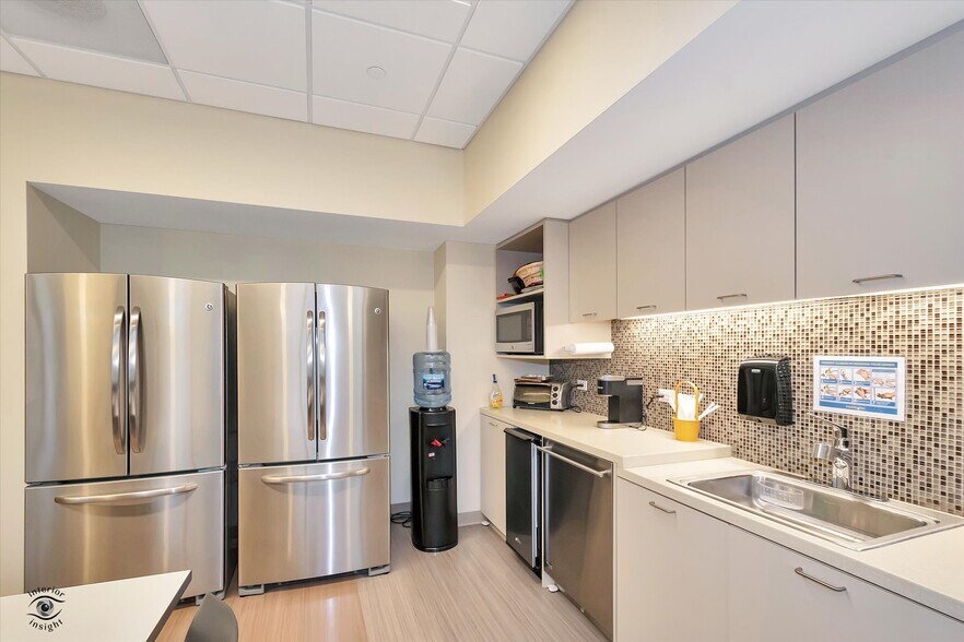 More Photos Of 15959 S 108th Ave, Orland Park Medical For Sale