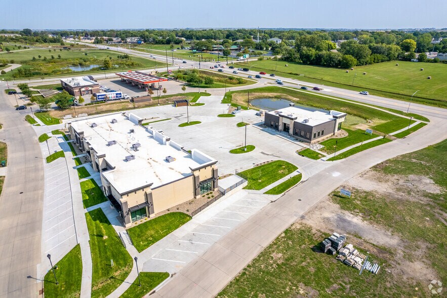 More Photos Of 1510 S Ankeny Blvd, Ankeny Unknown For Lease