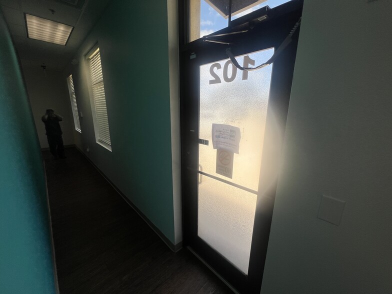More Photos Of 3202 S W S Young Dr, Killeen Medical For Lease