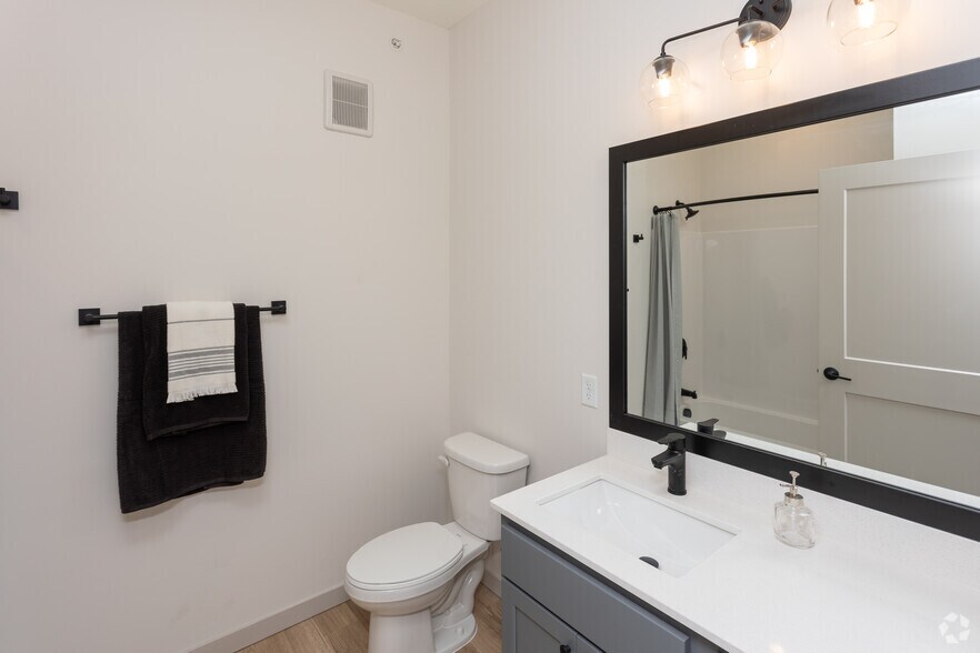More Photos Of 6445 Lyndale Ave S, Richfield Apartments For Lease