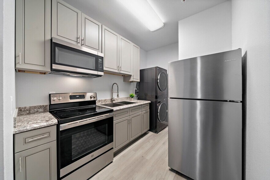 More Photos Of 808 Sealy ave, Galveston Apartments For Sale