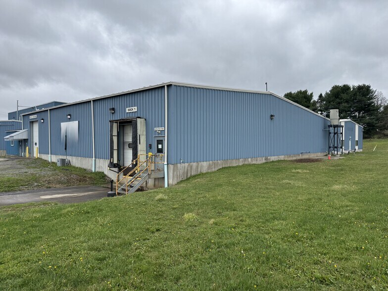 More Photos Of 2190 Montmorenci Rd, Ridgway Warehouse For Lease