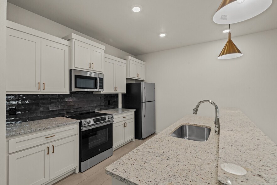More Photos Of 7030-7036 41st st, Lubbock Apartments For Sale