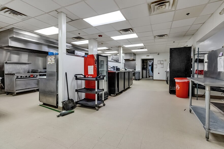 More Photos Of 2-85 Bristol Ln, Ellicottville General Retail For Lease