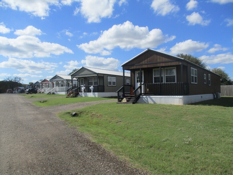 More Photos Of 18100 Coker Rd, Shawnee Manufactured Housing Mobile Home Park For Sale