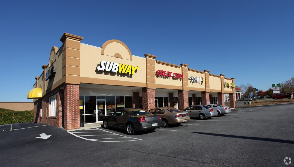 More Photos Of 15 Ray E Talley Ct, Simpsonville Unknown For Lease