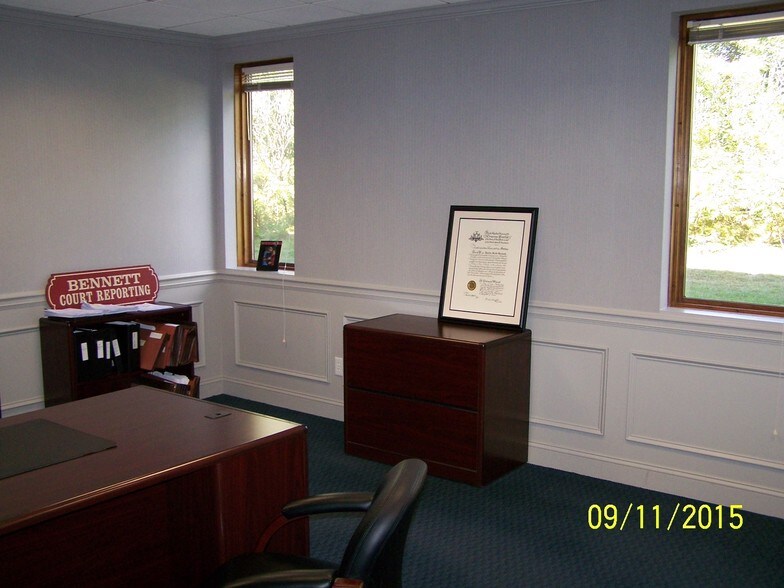 More Photos Of 9 Washington Sq, Albany Office For Sale