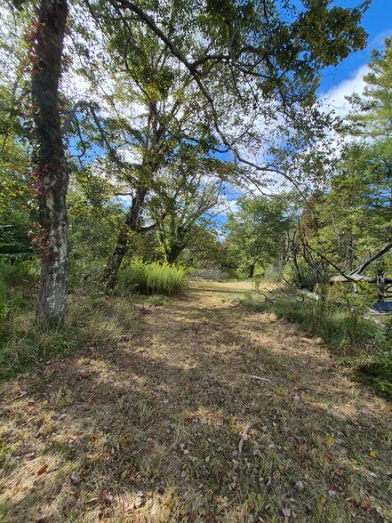 More Photos Of 6718 Midland Trail w, Hines Flex For Sale