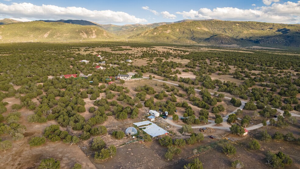 More Photos Of 11550 Pigeon Hollow Rd, Spring City Hotel For Sale