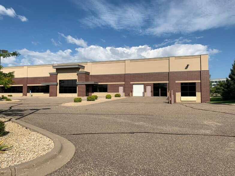 More Photos Of 3000 Ames Crossing Rd, Eagan Research And Development For Sale