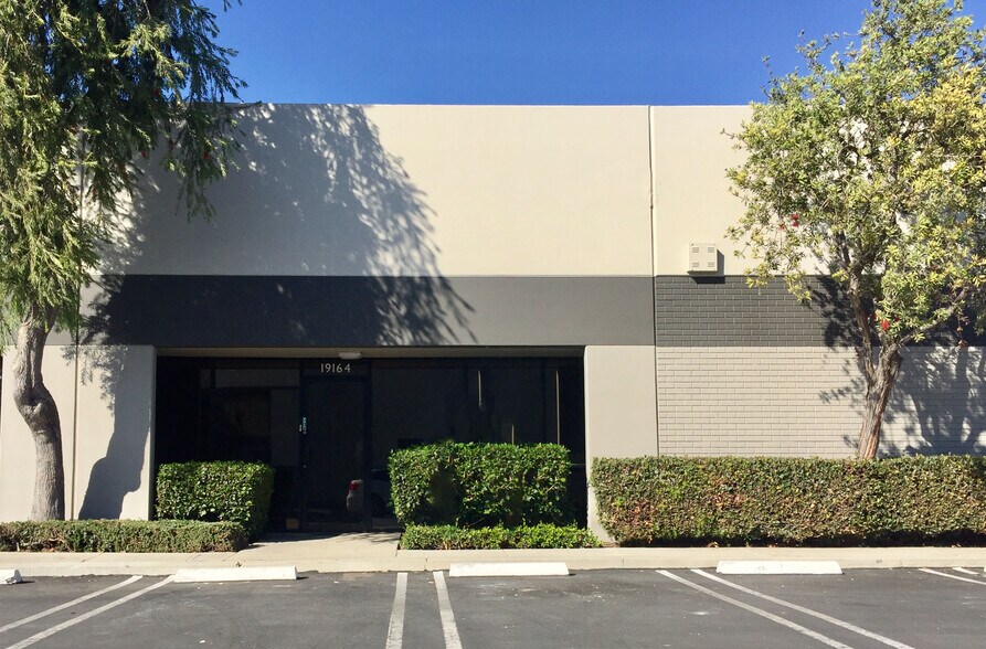 More Photos Of 19160-19168 Van Ness Ave, Torrance Research And Development For Lease