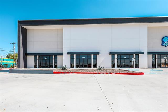 More Photos Of 102 Floral Blvd, Laredo General Retail For Lease