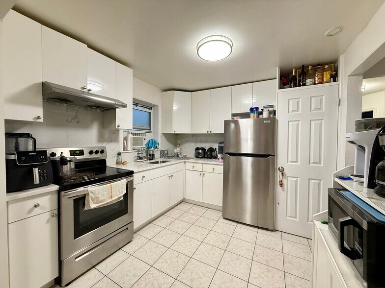 More Photos Of 1846 College Point Blvd, College Point Storefront Retail Residential For Sale