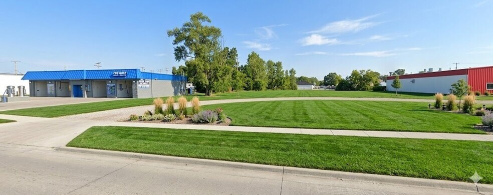 More Photos Of 19595 15 Mile Rd, Clinton Township Carwash For Sale