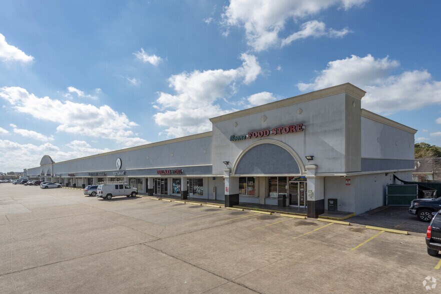 More Photos Of 8002-8138 Boone Rd, Houston Storefront For Lease