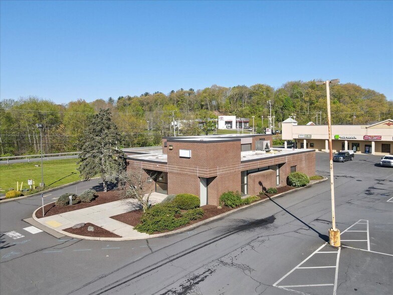 More Photos Of 209 Skyline Dr, East Stroudsburg Freestanding For Lease