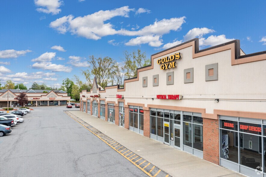 More Photos Of 982-986 Main St, Fishkill Unknown For Lease
