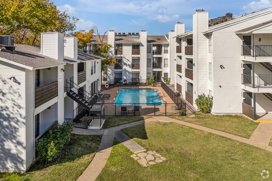 More Photos Of 2315 Moser Ave, Dallas Apartments For Sale