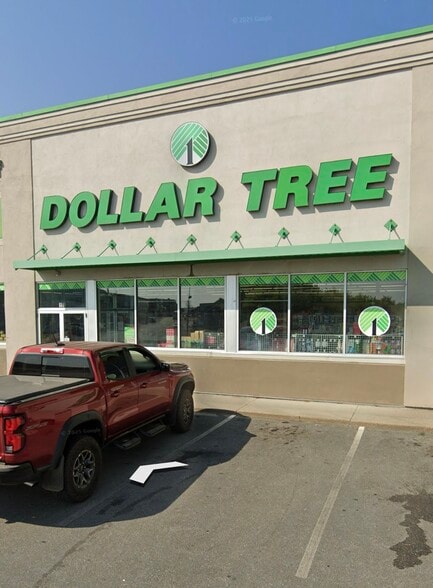More Photos Of 153 S Main St, Calais Freestanding For Lease