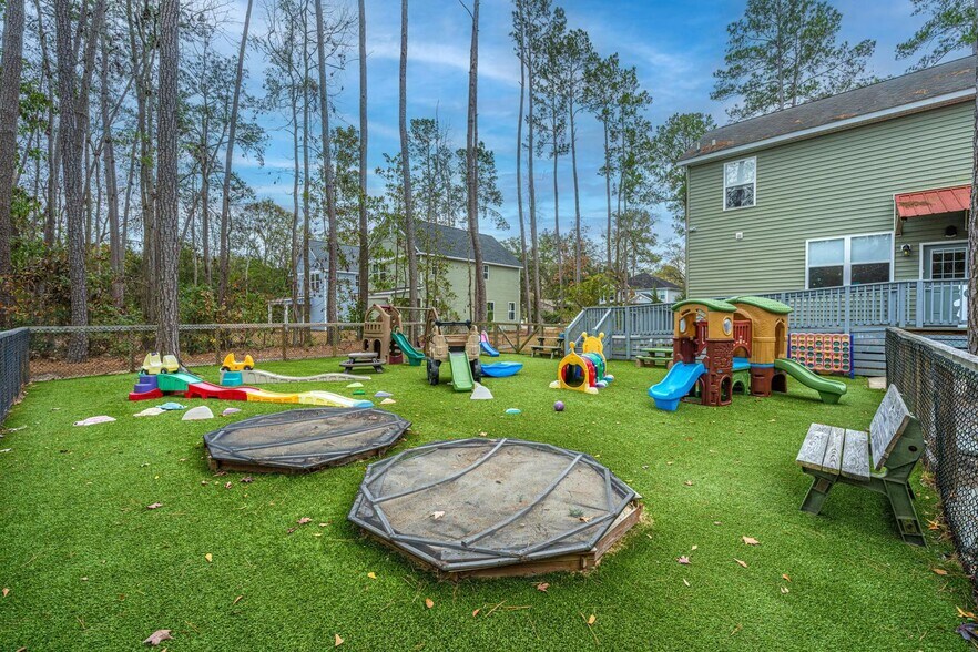More Photos Of 141 Limehouse Dr, Summerville Daycare Center For Sale