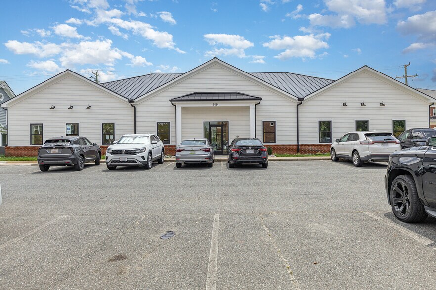 More Photos Of 9124 Courthouse Rd, Spotsylvania Office For Lease