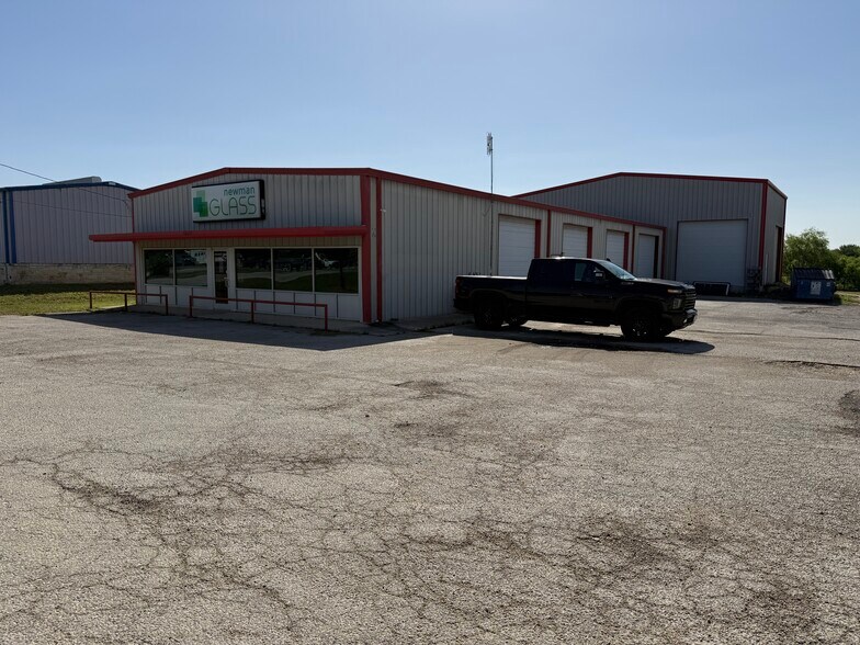 More Photos Of 1237 W Oaklawn Rd, Pleasanton Industrial For Lease