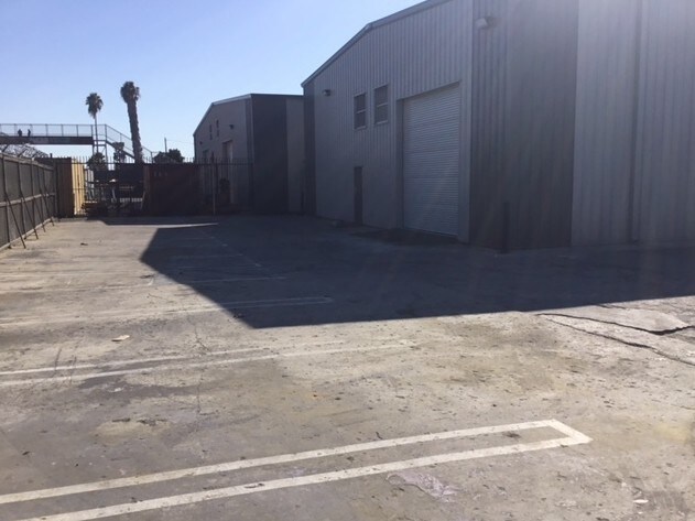 More Photos Of 7512 Maie Ave, Los Angeles Warehouse For Lease