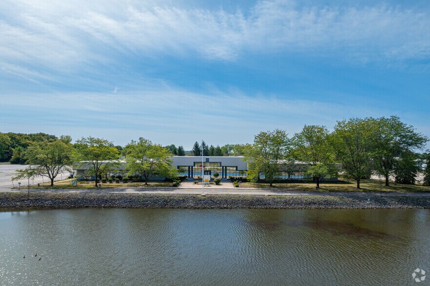 More Photos Of 9001 S Walnut St, Daleville Office For Lease