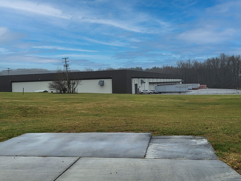 Primary Photo Of 2145 Burton Branch Rd, Cookeville Warehouse For Lease