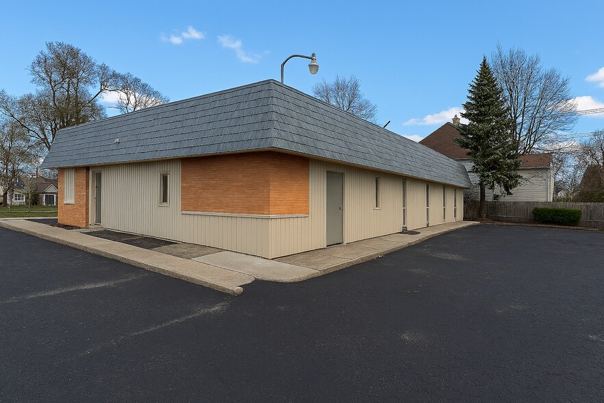 More Photos Of 230 North Ave, Mount Clemens Serviced Offices For Lease