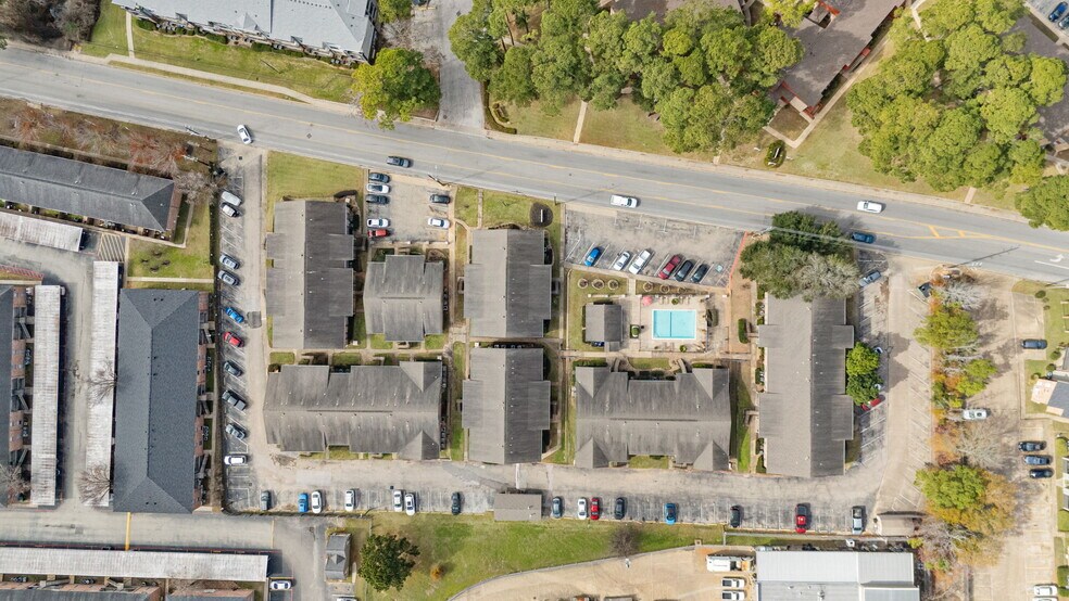 More Photos Of 2451 Lake Rd, Huntsville Apartments For Sale