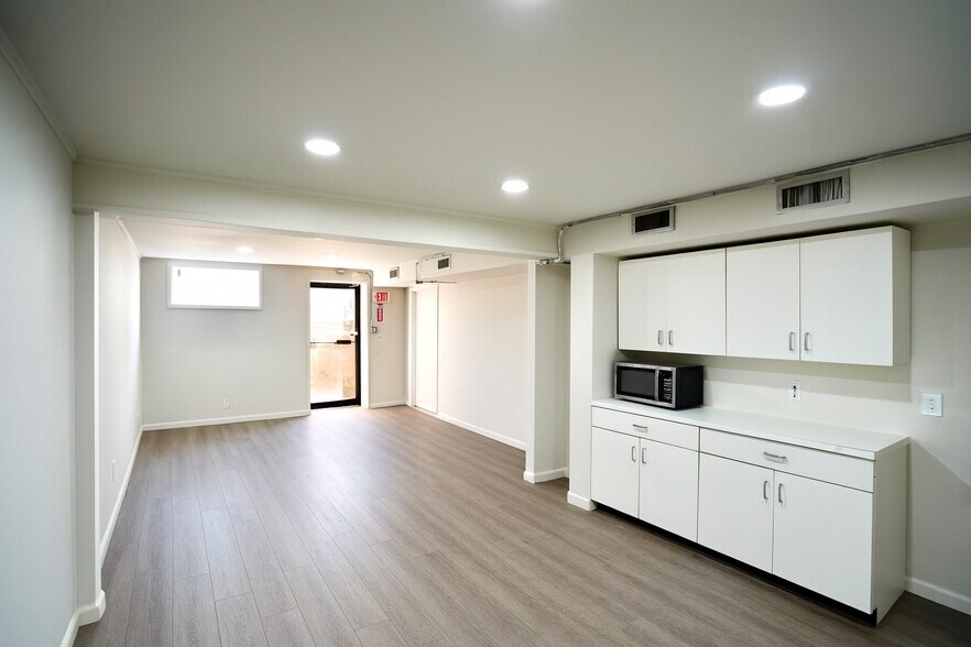 More Photos Of 29 Church St, Ramsey Office For Sale