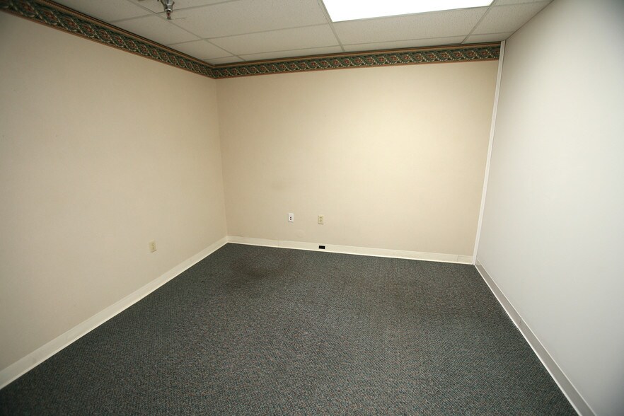 More Photos Of 1901 Mason Ave, Daytona Beach Medical For Lease