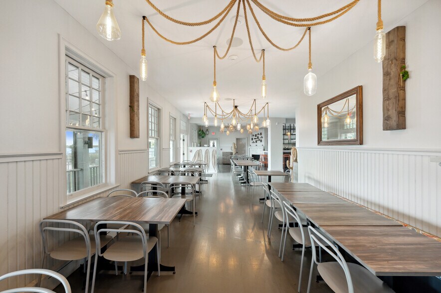 More Photos Of 32 Lighthouse Rd, Hampton Bays Hotel For Sale