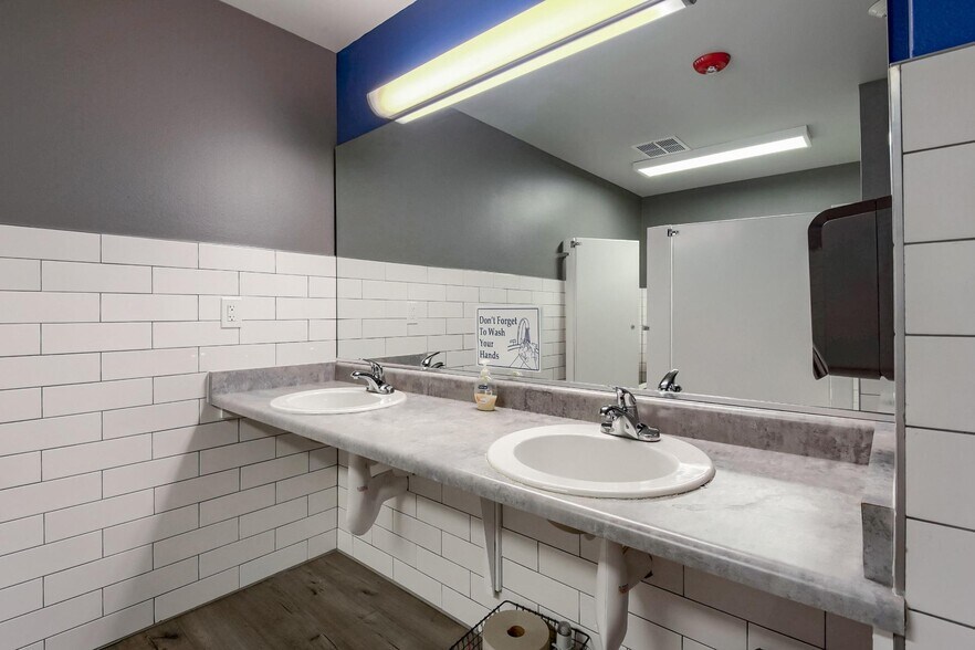 More Photos Of 19316 Goddard Ranch Ct, Morrison Office For Sale