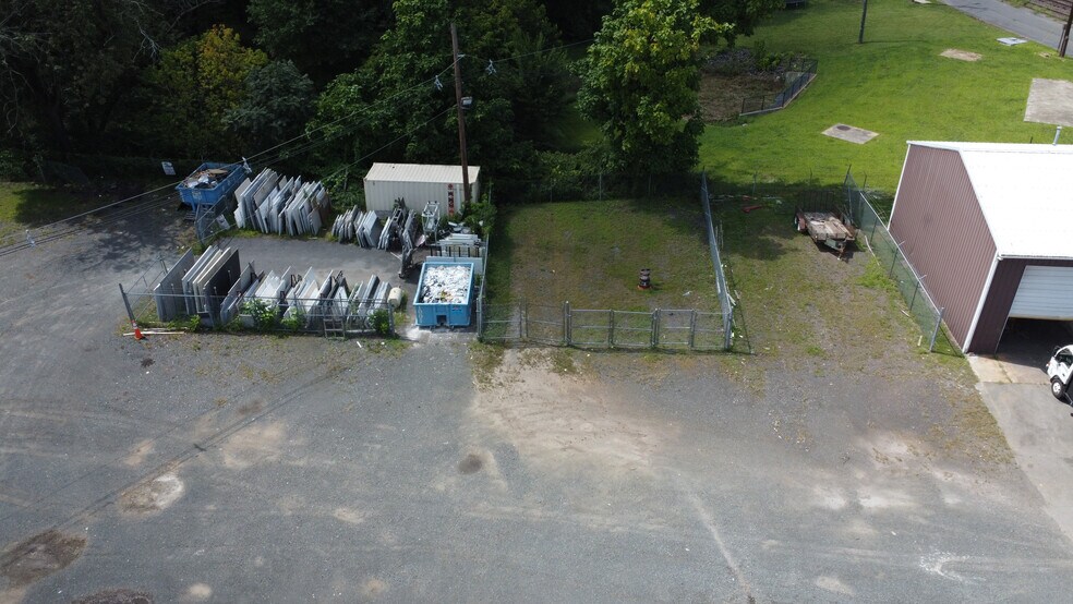 More Photos Of 100 W Main St, Bound Brook Warehouse For Lease