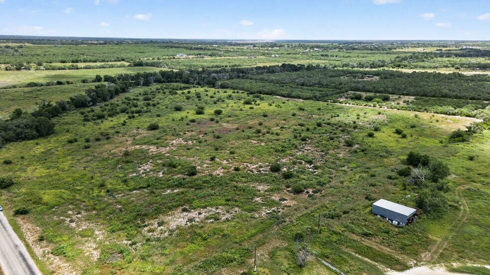 More Photos Of 180 County Road 777, Devine Land For Sale